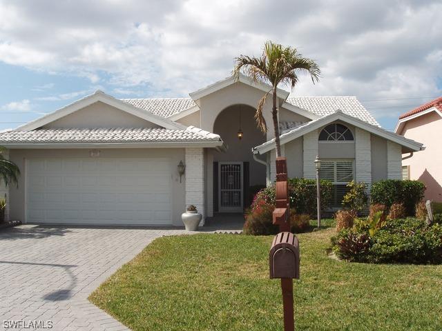 209 Saint James Way, Naples, FL