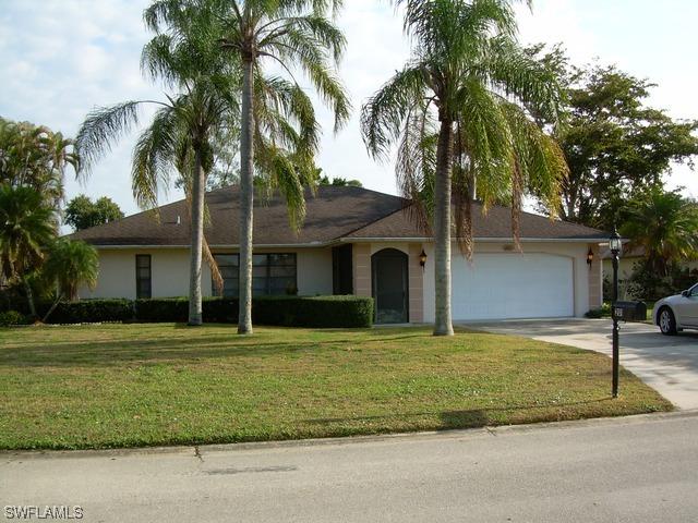 201 Forest Hills Blvd., Naples, FL