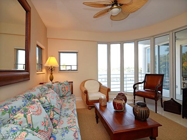 4560 Gulf Shore Blvd. #113, Naples, FL