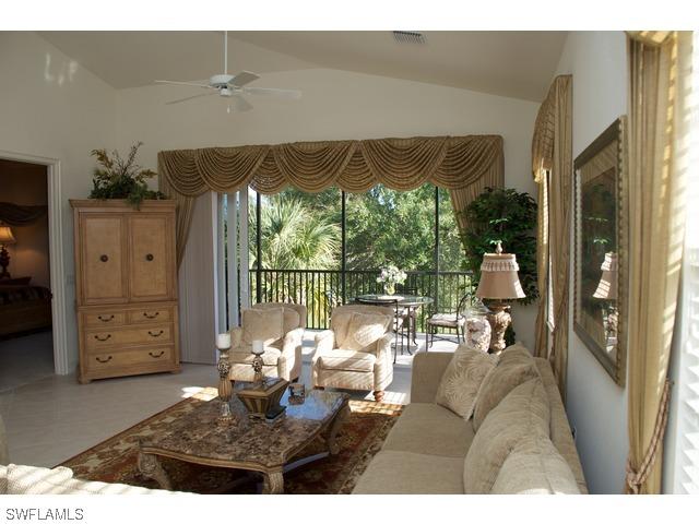 8641 Champions Point #1004, Naples, FL 34113