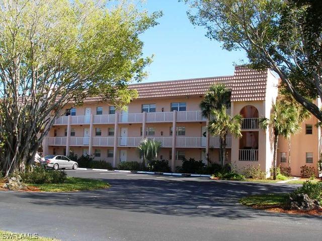 200 Turtle Lake Ct. #311, Naples, FL 34105