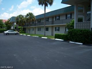 600 Valley Stream Dr. #F3, Naples, FL 34113