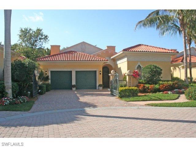 2761 Medallist Ln., Naples, FL 34109