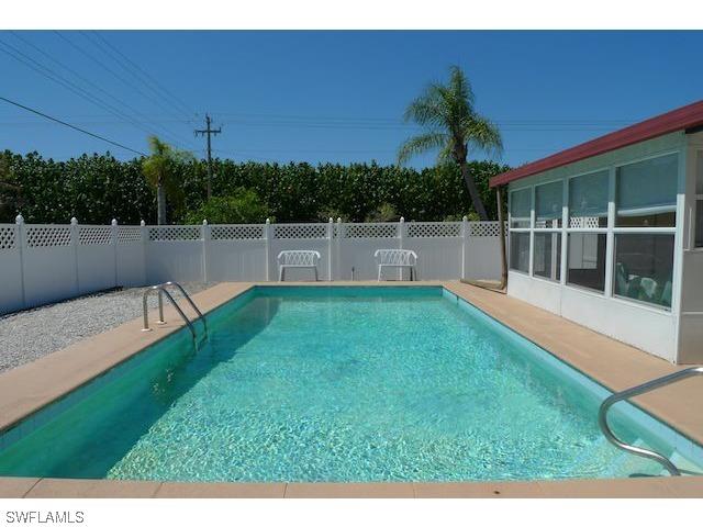 2990 10th St., Naples, FL