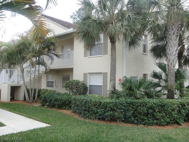337 Robin Hood Cir. #202, Naples, FL 34104
