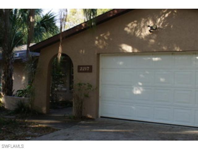 2217 Outrigger Ln., Naples, FL