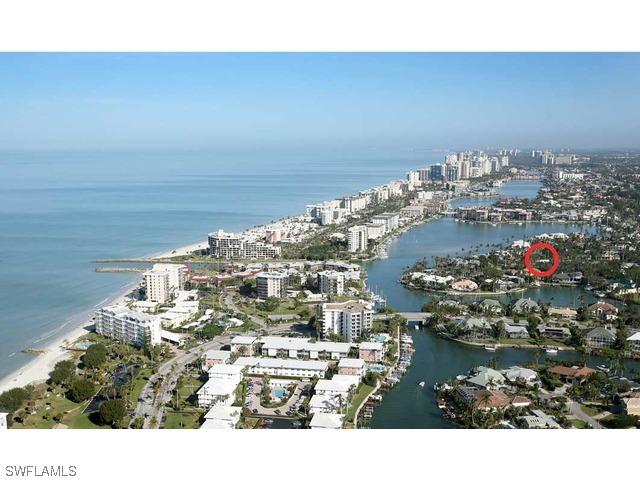 401 Wedge Dr., Naples, FL 34103