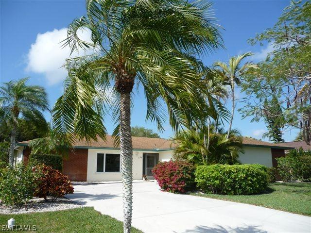 126 Debron Dr., Naples, FL 34112