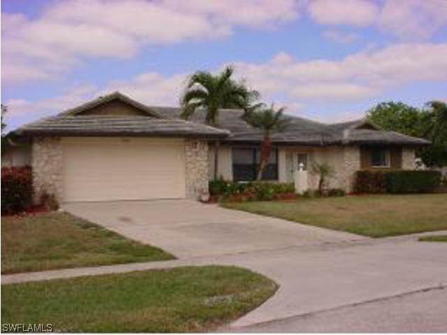 748 Plantation Ct., Marco Island, FL
