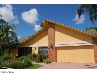 2293 Pinewoods Cir., Naples, FL 34105