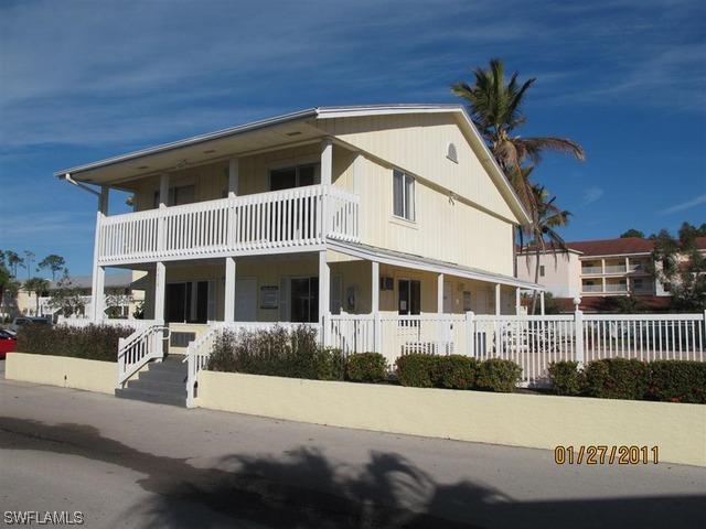 4619 Bayshore Dr., Naples, FL 34112