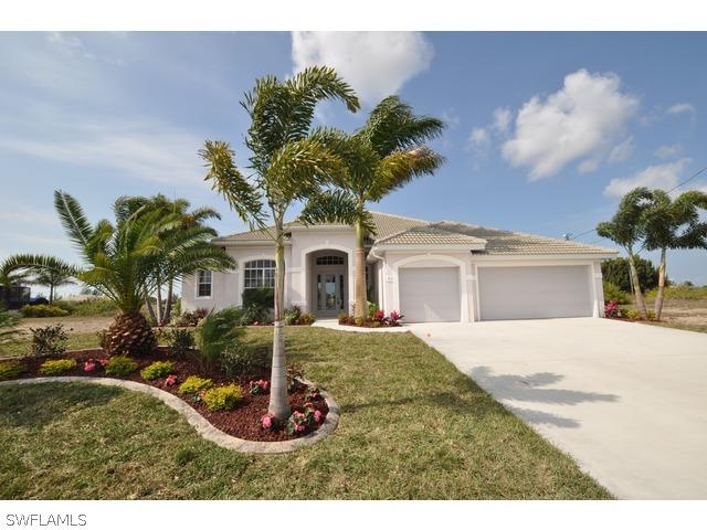 816 38th Pl., Cape Coral, FL 33993