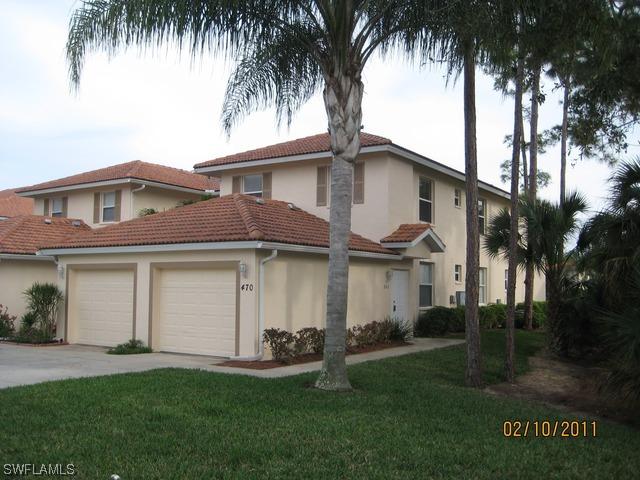 470 Robin Hood Cir. #202, Naples, FL 34104