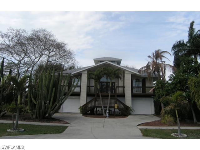 164 Clyburn St., Marco Island, FL