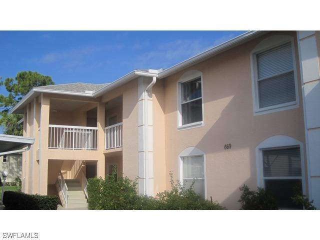 669 Squire Cir. #101, Naples, FL 34104