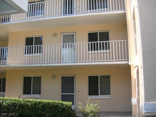 5965 Bloomfield Cir. #207, Naples, FL