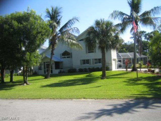 10910 Parnu St., Naples, FL 34109