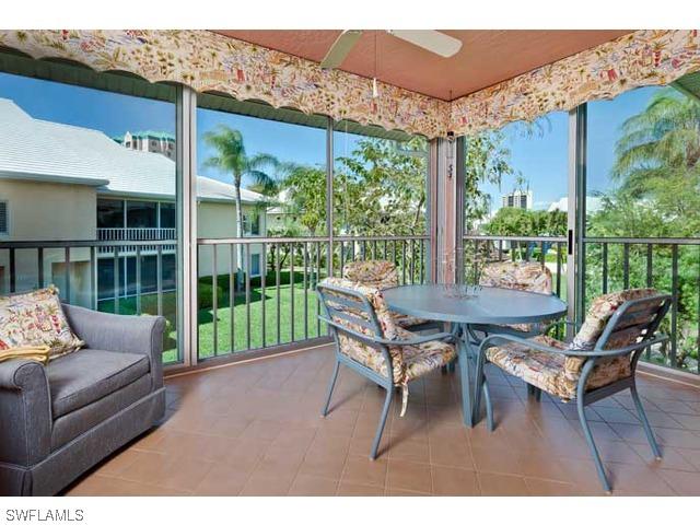 5807 Glencove Dr. #807, Naples, FL