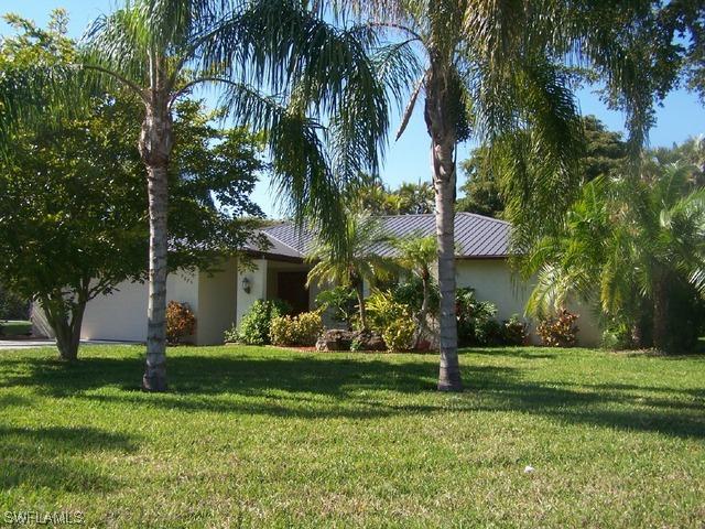 9675 Winchester Wood Way, Naples, FL 34109