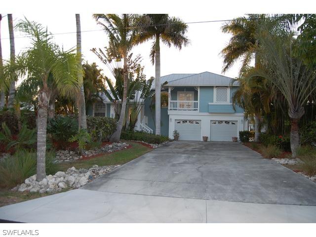 414 Panay Ave., Naples, FL