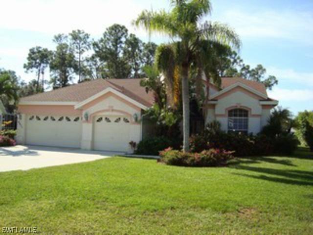 6871 Compton Ln., Naples, FL 34104