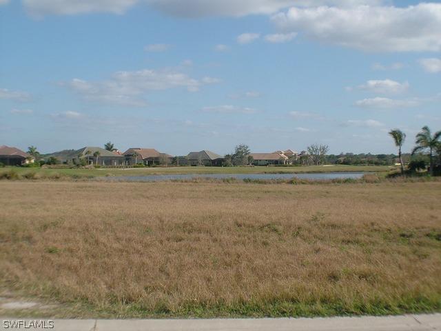 13320 Whispering Oaks Dr., Fort Myers, FL 33905