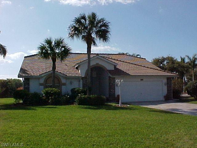 7200 Country Lake Cir., Naples, FL 34104