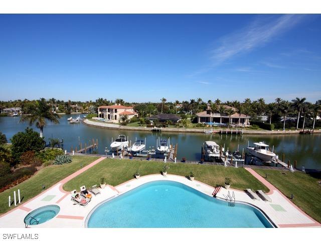 1810 Gulf Shore Blvd. #403, Naples, FL 34102