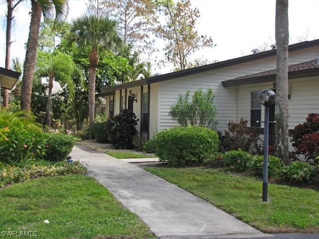 1063 Pine Isle Ln., Naples, FL