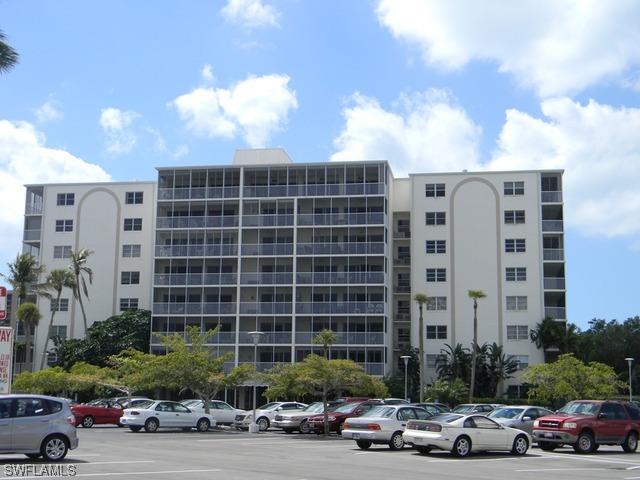 1 Bluebill Ave. #505, Naples, FL 34108