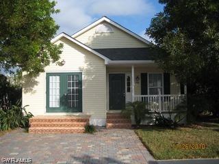 290 Leawood Cir., Naples, FL 34104