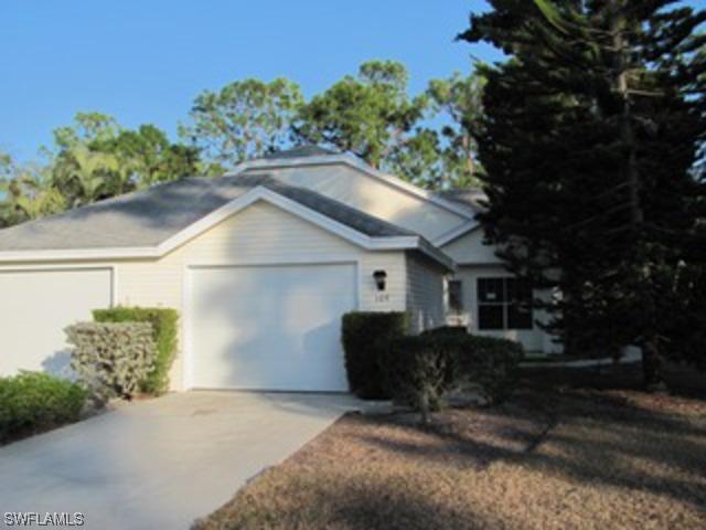 109 Bristol Ln., Naples, FL