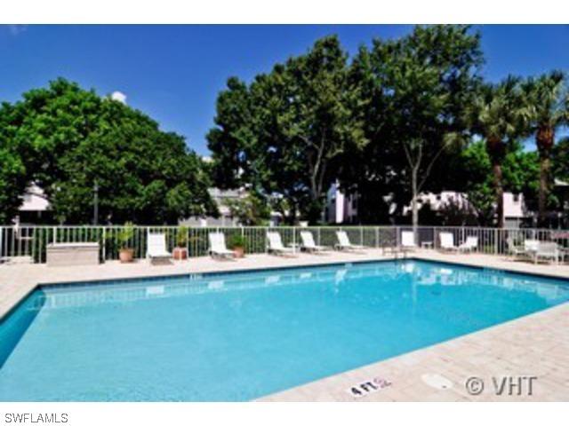 2141 Tama Cir. #101, Naples, FL 34112