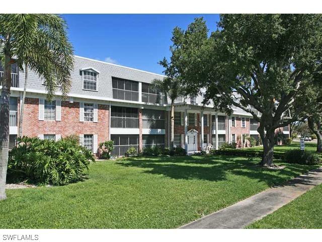 1900 Alamanda Dr. #306, Naples, FL 34102