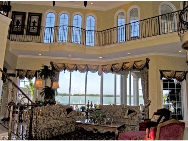 980 Hyacinth Ct., Marco Island, FL 34145