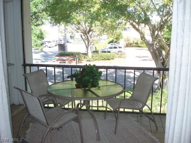 254 Banyan Blvd., Naples, FL 34102