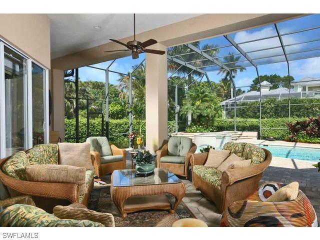 137 Lake Dr., Naples, FL