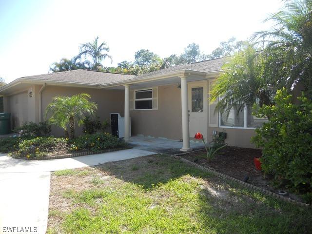 2285 Capri Ct., Naples, FL