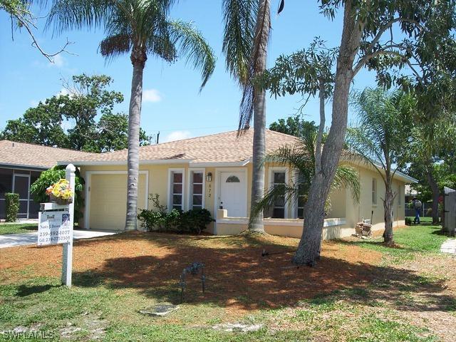 672 108th Ave., Naples, FL 34108