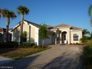 2218 Heydon Cir., Naples, FL 34120