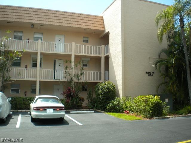 300 Forest Lakes Blvd. #208, Naples, FL 34105