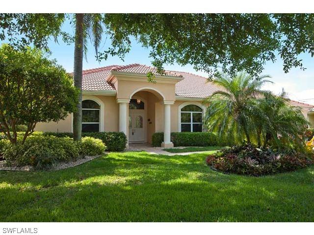 272 Monterey Dr., Naples, FL 34119