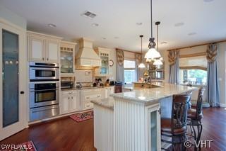 7683 Martino Cir., Naples, FL 34112