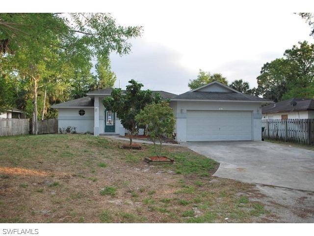 6096 Lancewood Way, Naples, FL