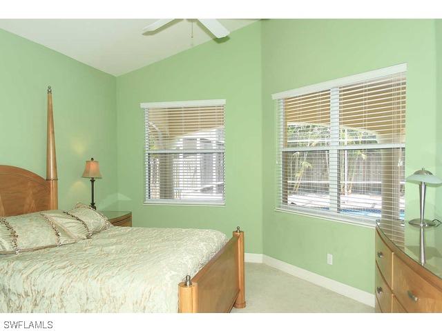 10262 Vanderbilt Dr., Naples, FL 34108