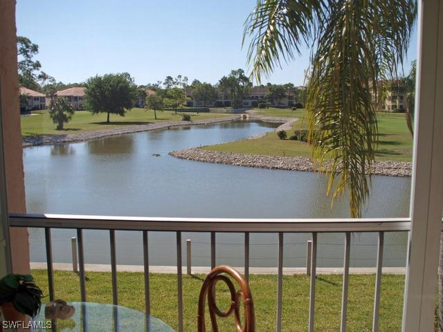 190 Turtle Lake Ct. #209, Naples, FL