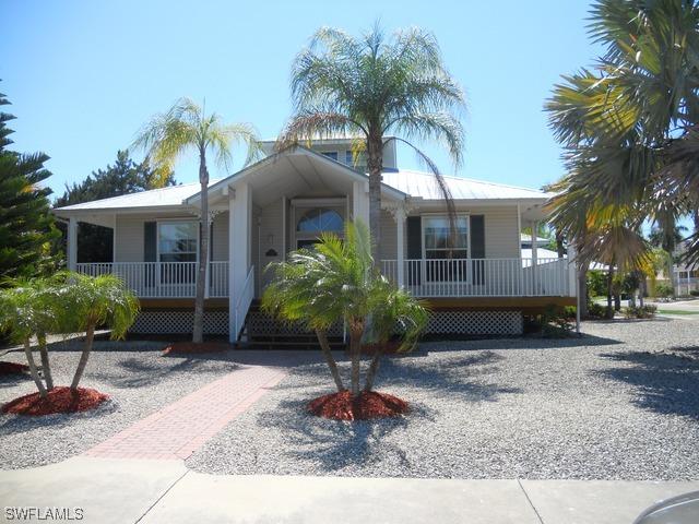 827 Amber Dr., Marco Island, FL