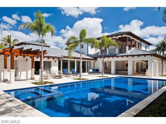 70 N 7th Ave., Naples, FL 34102