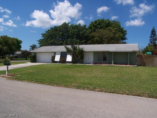 3037 44th Ter., Naples, FL 34116