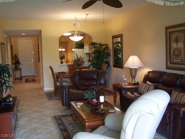 6828 Sterling Greens Pl. #4202, Naples, FL 34104